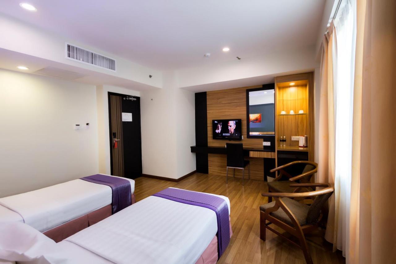Mariner Hotel Labuan Exterior photo